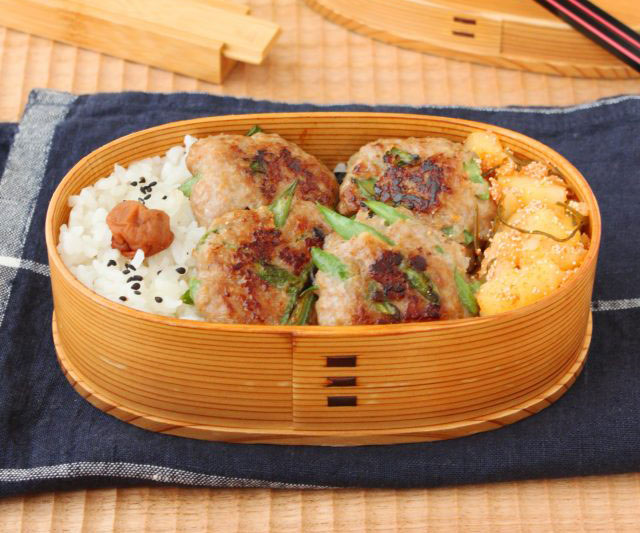 簡単に栄養アップ！「さやいんげん入りつくね」「じゃがいも明太和え」2品弁当