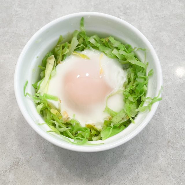 キャベツの巣ごもり卵