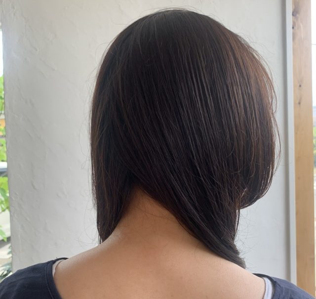 ロングヘアの乾かし方_左右に分ける
