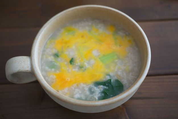 オートミールのたまご雑炊風スープ