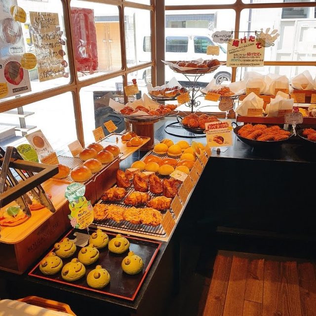 ひぐらしベーカリー店内
