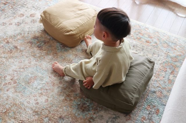 クッションになる布団収納ケース