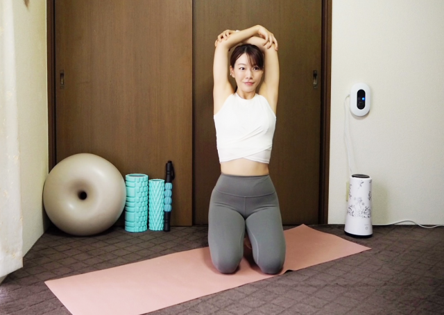 肩甲骨ストレッチ