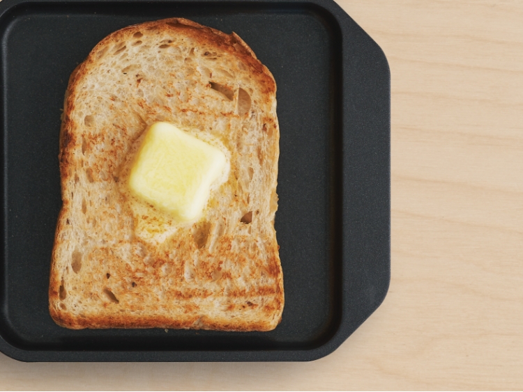 炭火焼きを再現！カリッ、ふわっの絶品トーストが焼ける「Sumi Toaster」