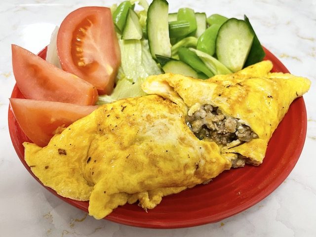 ラープオムレツ