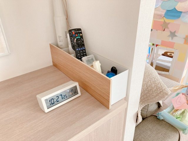 動線を意識したリモコン収納
