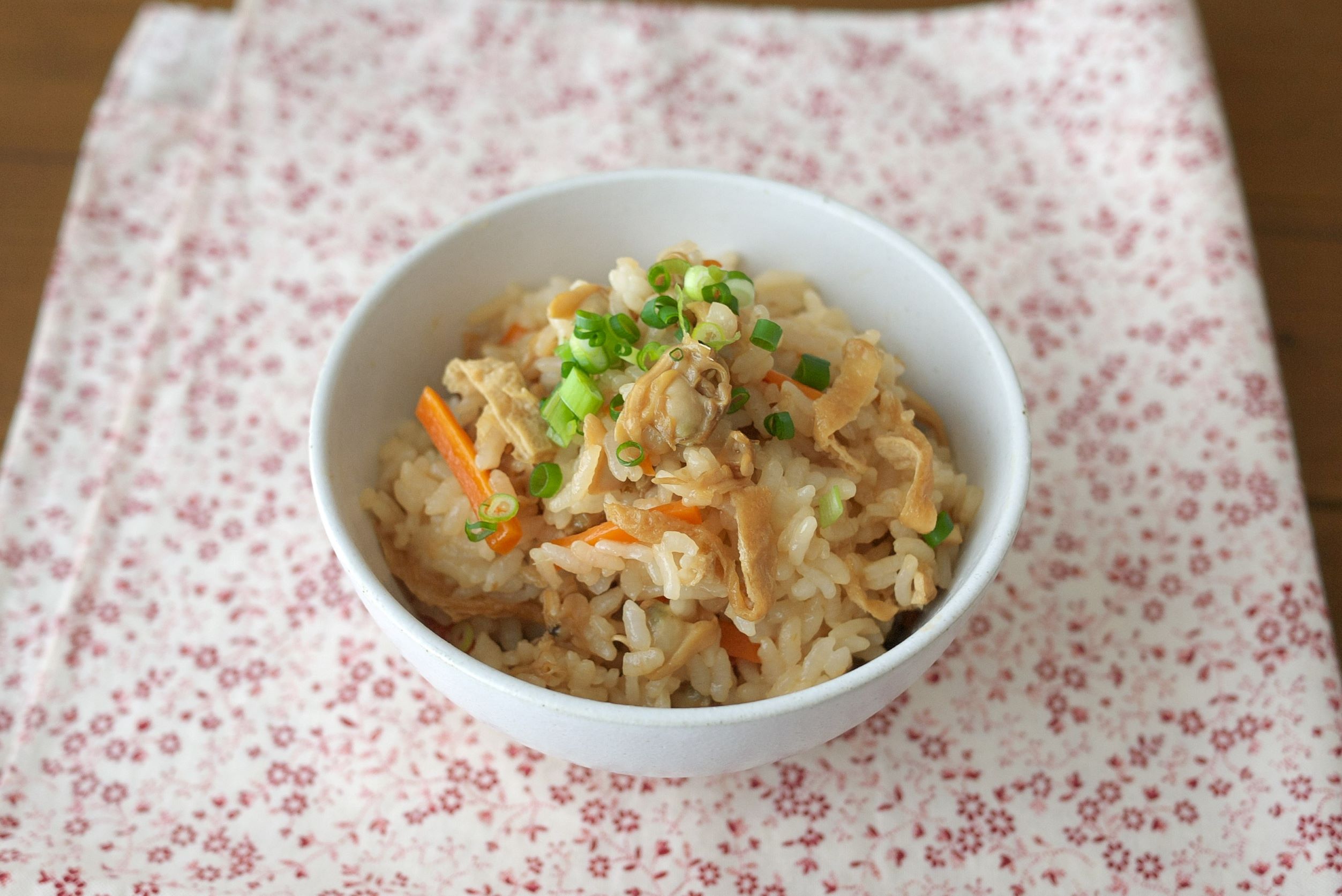 【貧血を防ぐ】レンジと缶詰で簡単！「あさりの混ぜご飯」