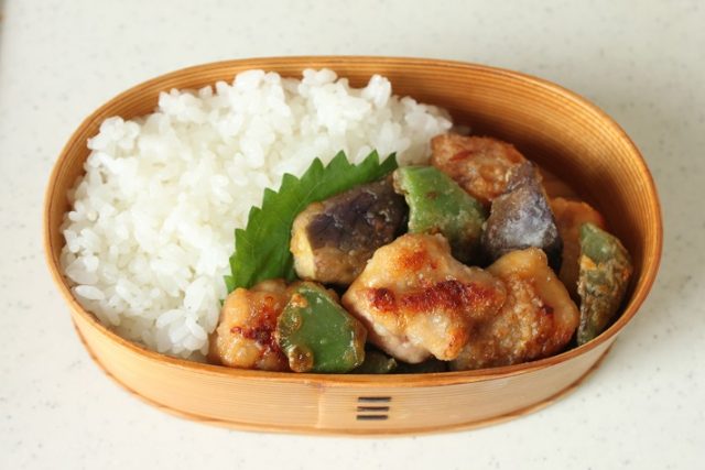 2品弁当の詰め方