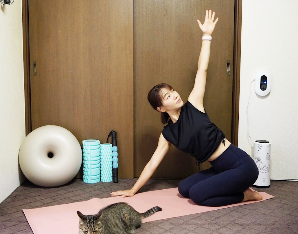 肩こりと腰痛、ダブルでツラいときに！上半身を「内・外にねじる」ストレッチ