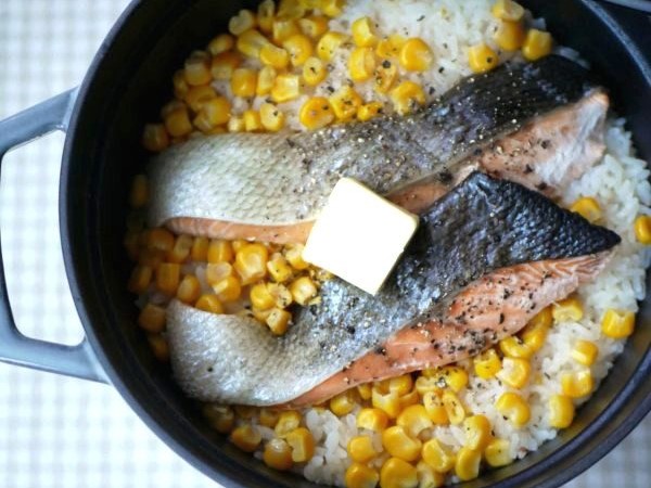 グリルを使わず簡単！「焼かない鮭」朝食レシピ3つ