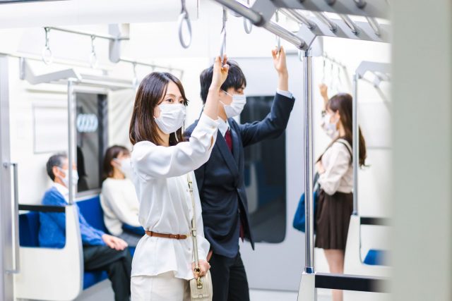 電車に乗る