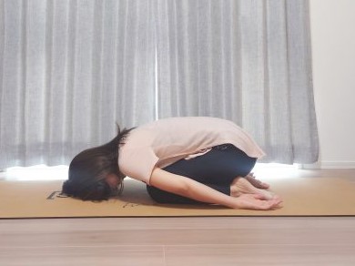 眠りスイッチオン♪副交感神経を優位にする「チャイルドポーズ」