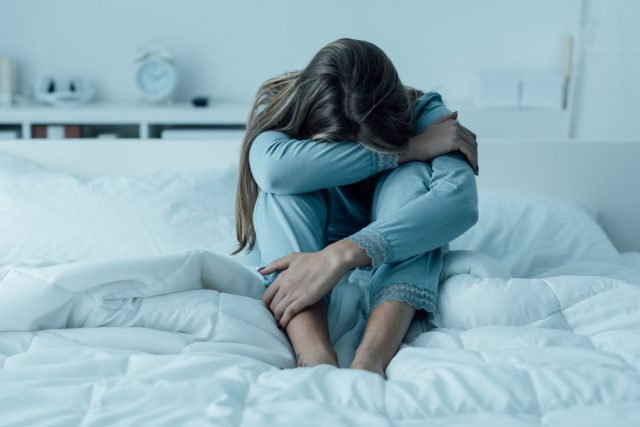 眠れない女性