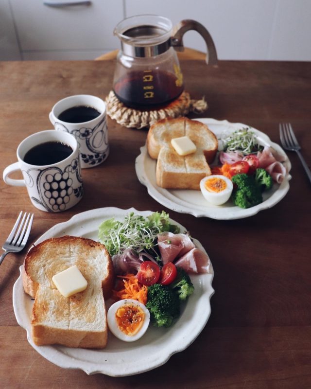 朝食