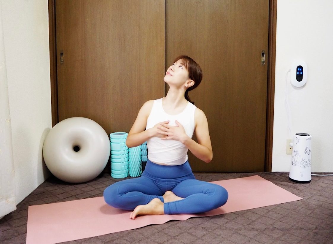 5分で差がつく！首凝りからのトラブル解消「胸鎖乳突筋」のストレッチ＆マッサージ