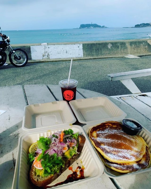 海と朝ごはん