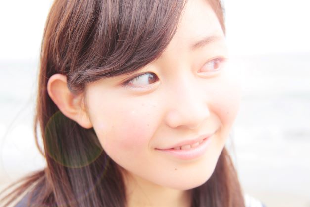 笑顔の女性
