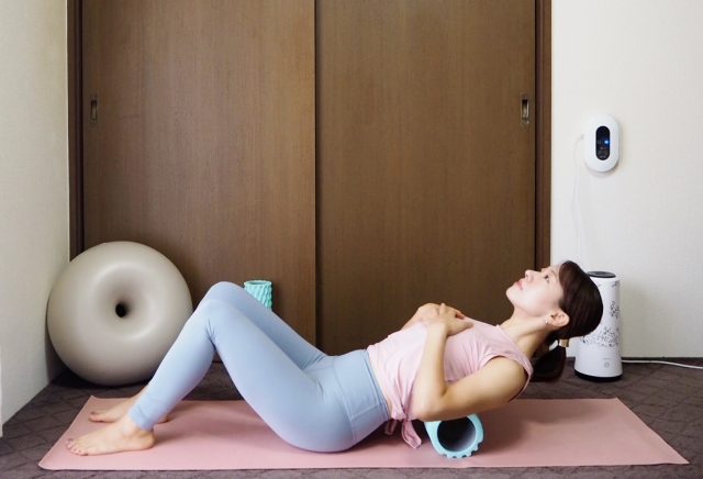 ストレッチローラーを使った背中~方のほぐし方 強度1