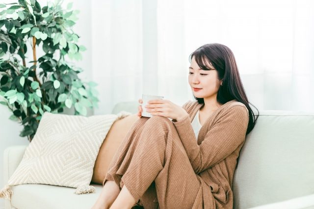 女性