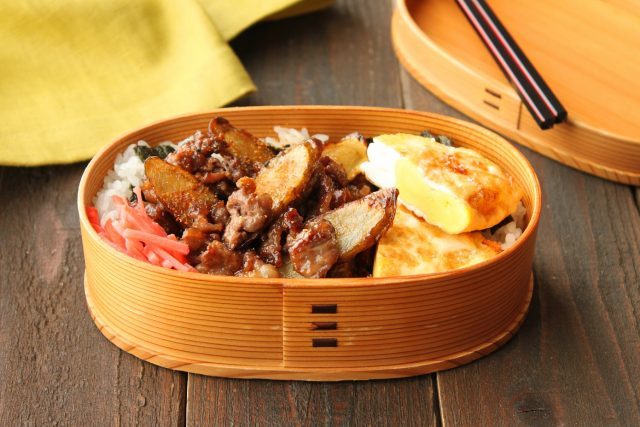 大さじ2の油で簡単！「揚げ卵」「牛ごぼう」2品弁当