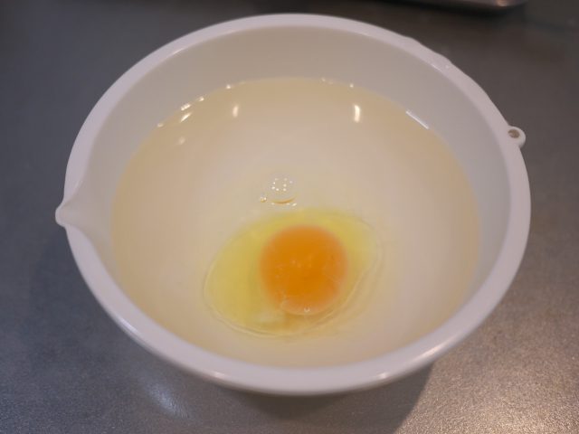 卵と水