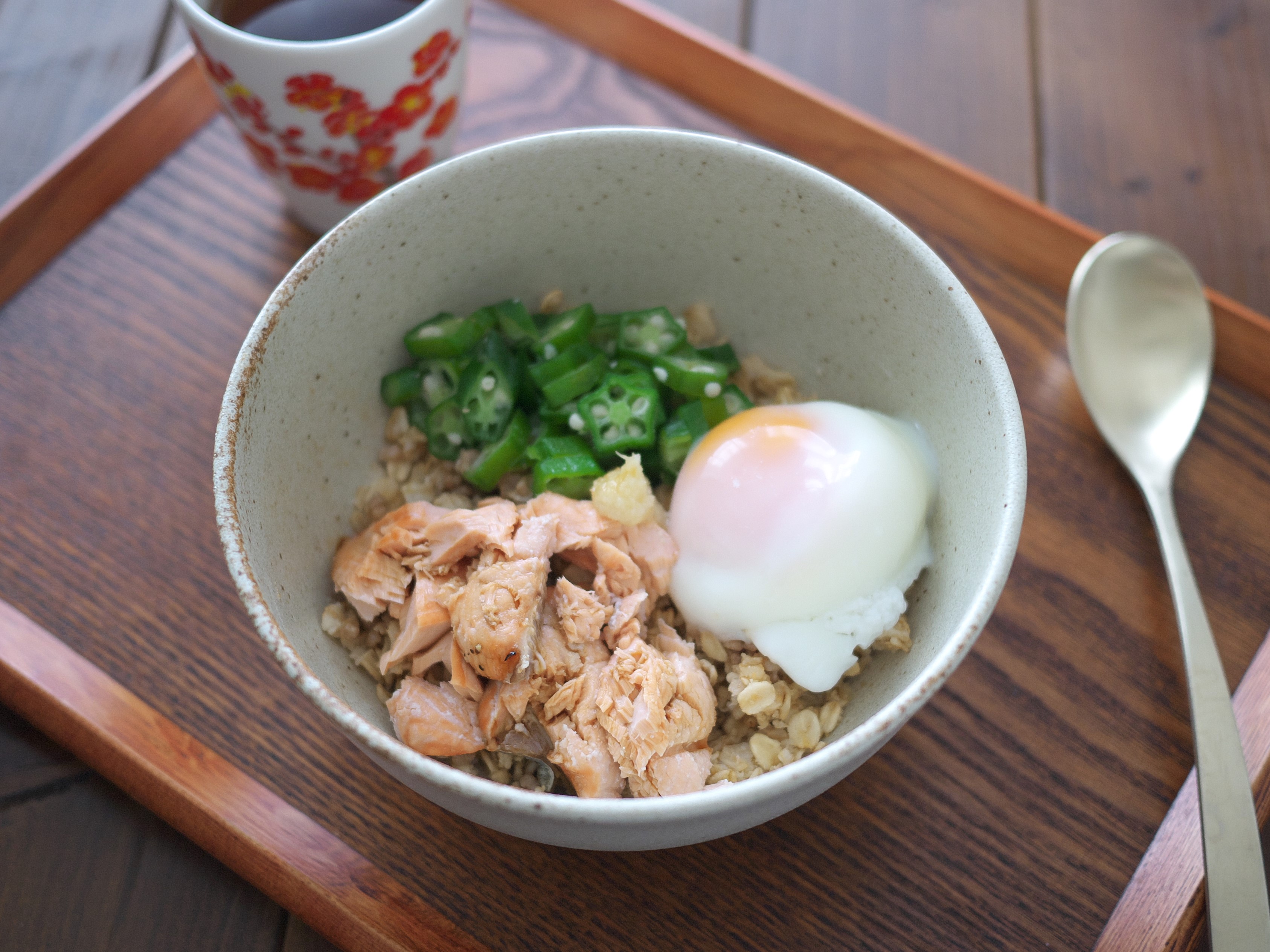 包丁いらず！レンジで簡単ダイエット「オートミール三色丼」2レシピ
