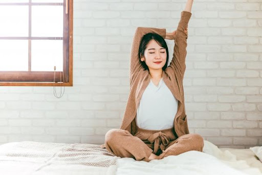 冬は腎臓ケアで老化予防を！アンチエイジングの簡単ヨガストレッチ