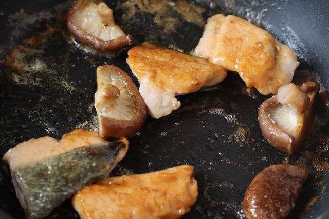 「鮭としいたけのバター醤油」