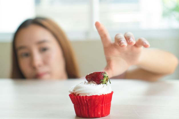 それ、糖質依存かも！ダイエット中に「間食」を減らすべき理由とは