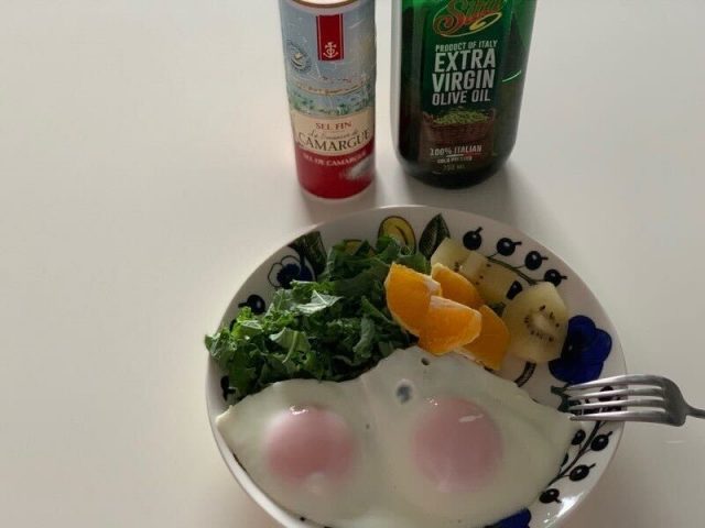 朝食