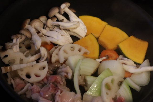 カレー豚汁