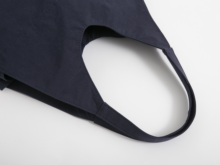 MAISON CANVVAS/3部屋のトートバッグ