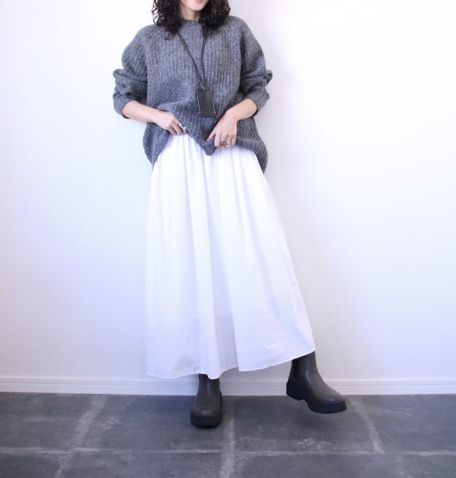 ユニクロ「ローゲージモックネックセーター」着回しコーデ