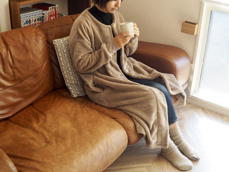 軽くてあったかい 着る毛布
