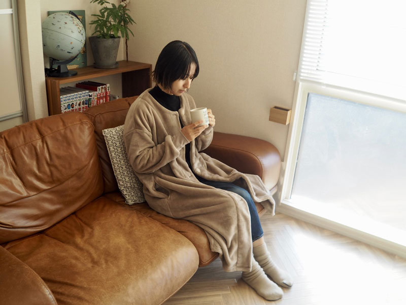 軽くてあったかい 着る毛布