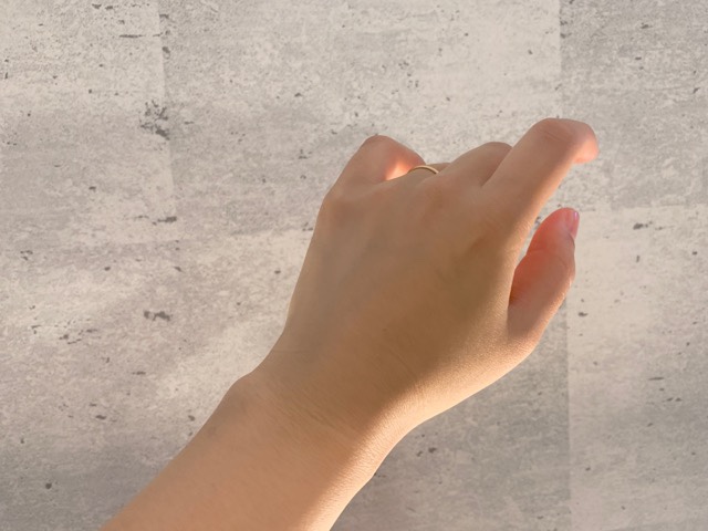ハンドケアした手