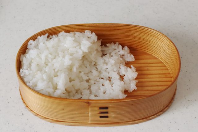 2品弁当の詰め方
