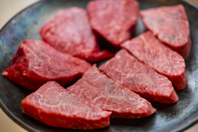 お肉