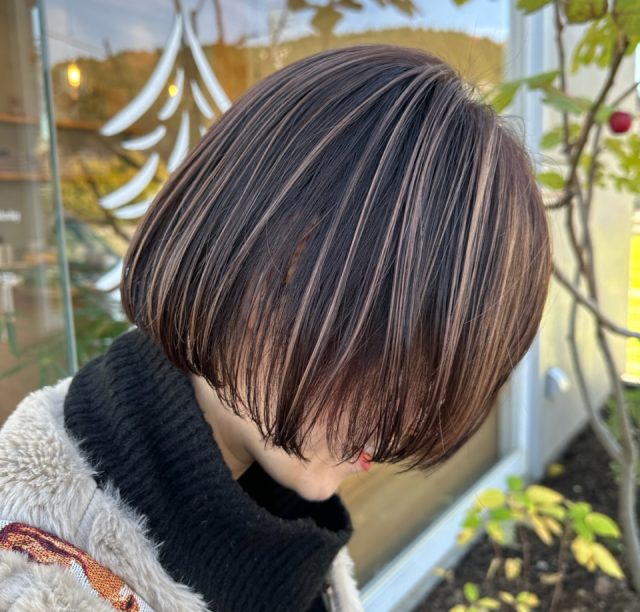 ヘアカラーの頻度と楽しみ方 ハイライト