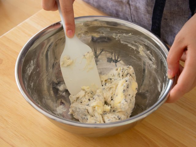 黒ごまミニ食パン