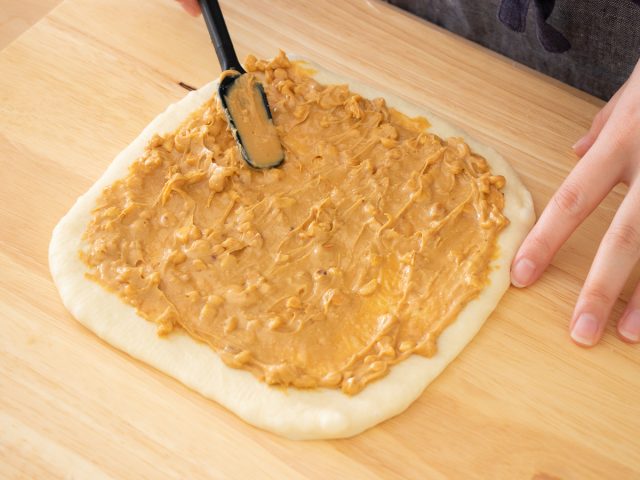 ピーナッツバターのミニ食パン