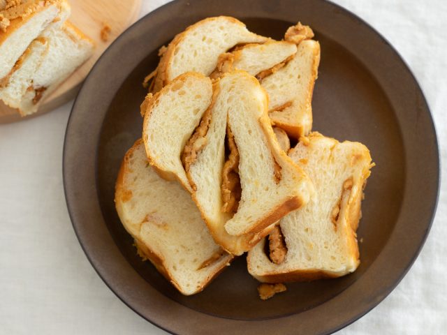 ピーナッツバターのミニ食パン