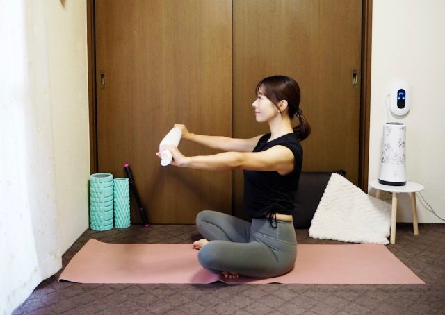 肩甲骨ストレッチ１
