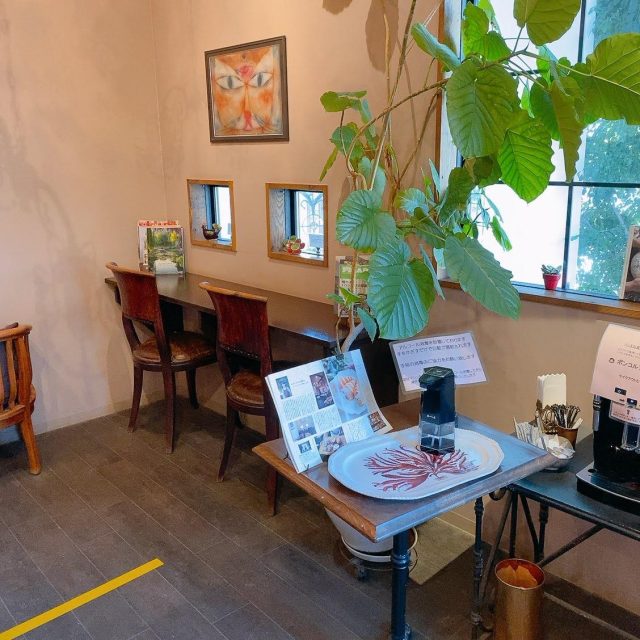 パンボンコルネ 店内