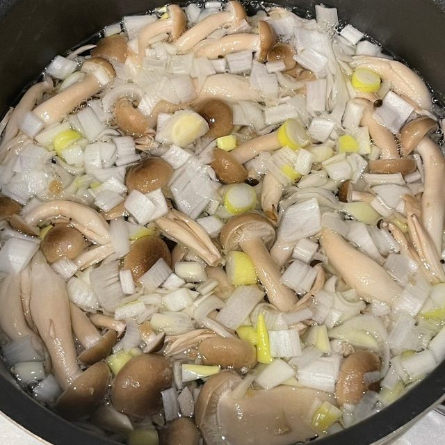 きのことネギの生姜スープ