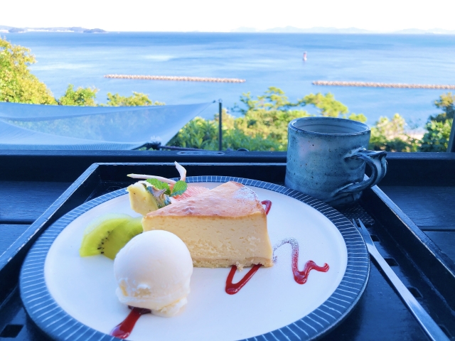 カフェのケーキ