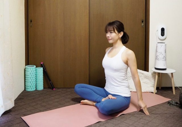 「股関節」まわりを緩めるストレッチ12