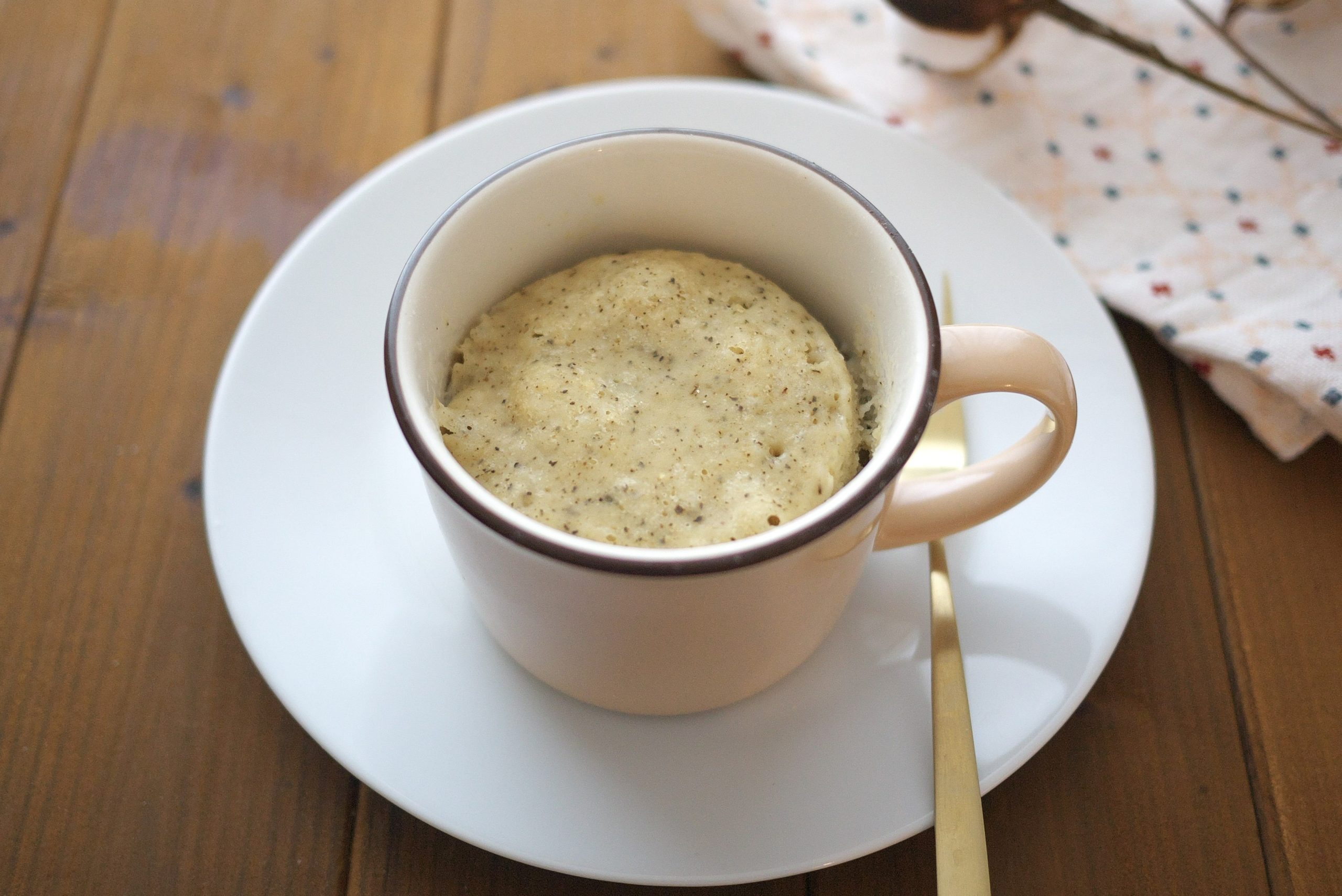 【レンジ5分】お腹すっきり！マグカップで簡単「おからほうじ茶蒸しパン」