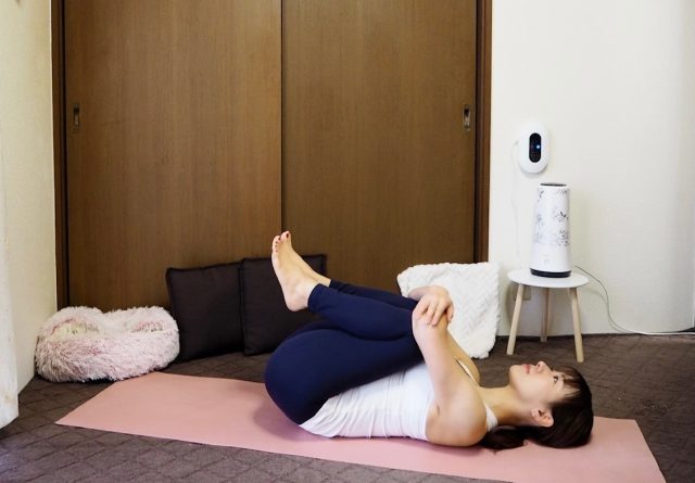 脇腹と下腹、お腹まわりの2大悩みにアプロ―チする「V字でお腹をねじる」エクササイズのやり方