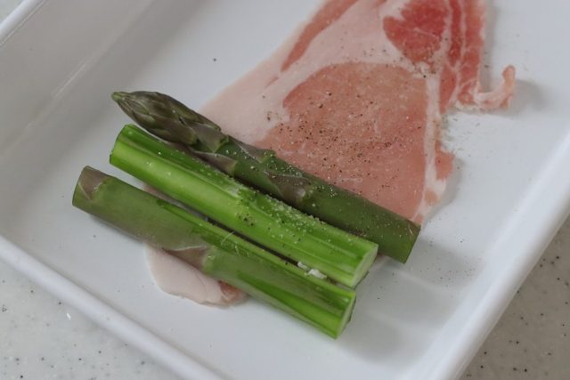 アスパラ肉巻き